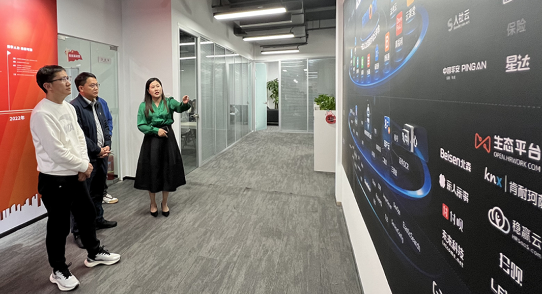 云南省大理海东开发区管理委员会领导一行莅临3044永利集团官网集团四川公司调研走访